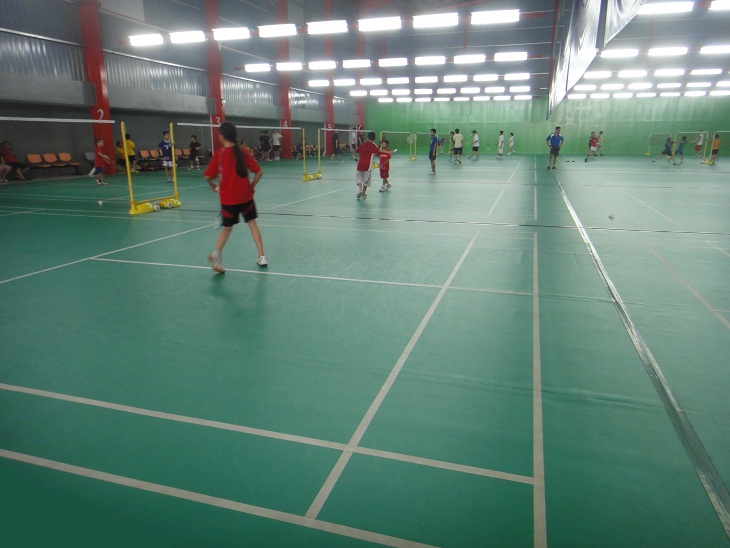 endah parade badminton court