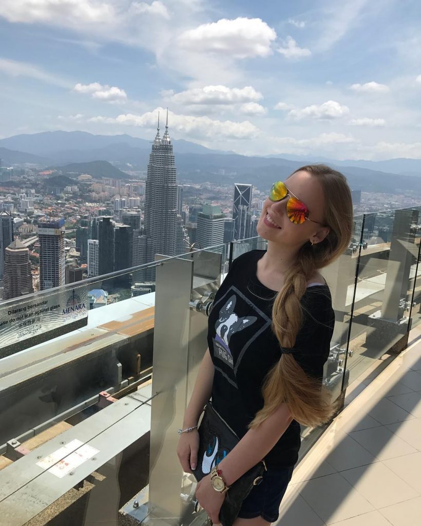 Viral Math Teacheroksana Neveselaya Is Holidaying In Malaysia 