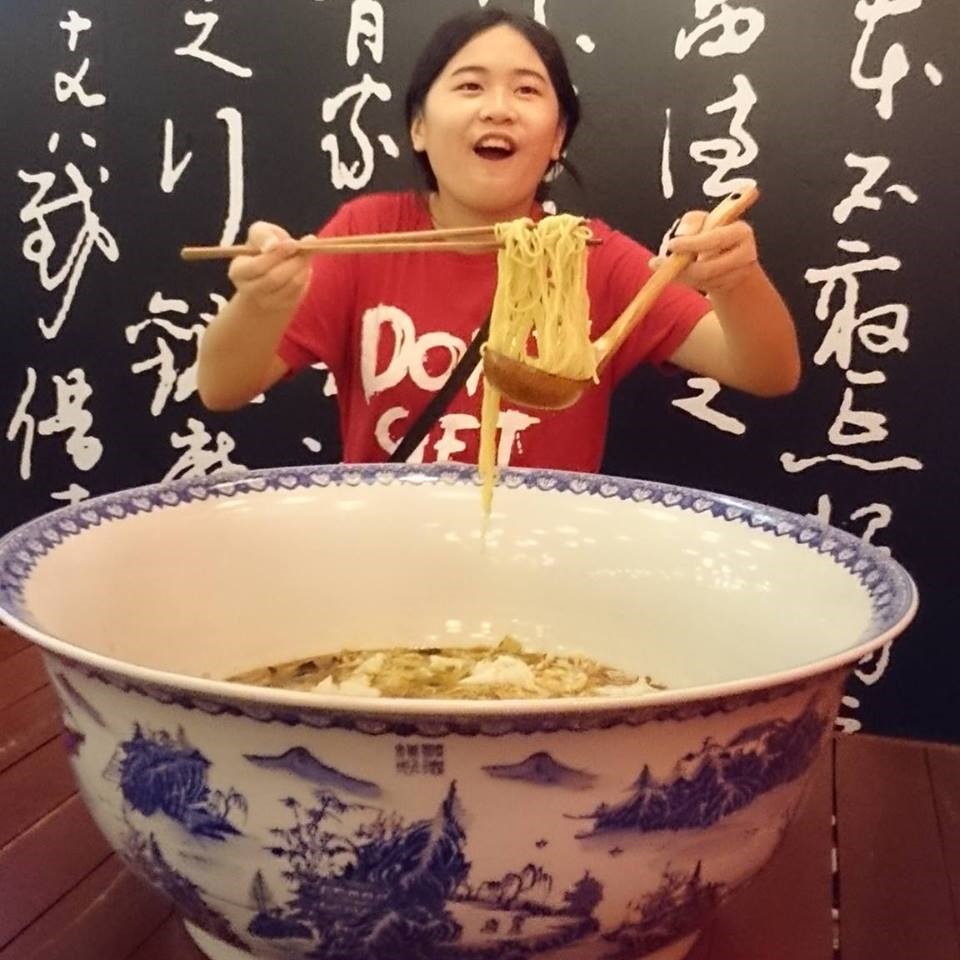 My Voice Café: Huge Bowl Of Japanese Ramen Noodles