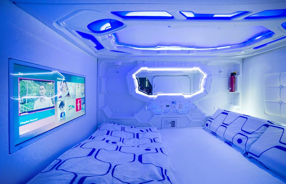 Riccarton Capsule Hotel: Space Pod Capsule Hotel In KL