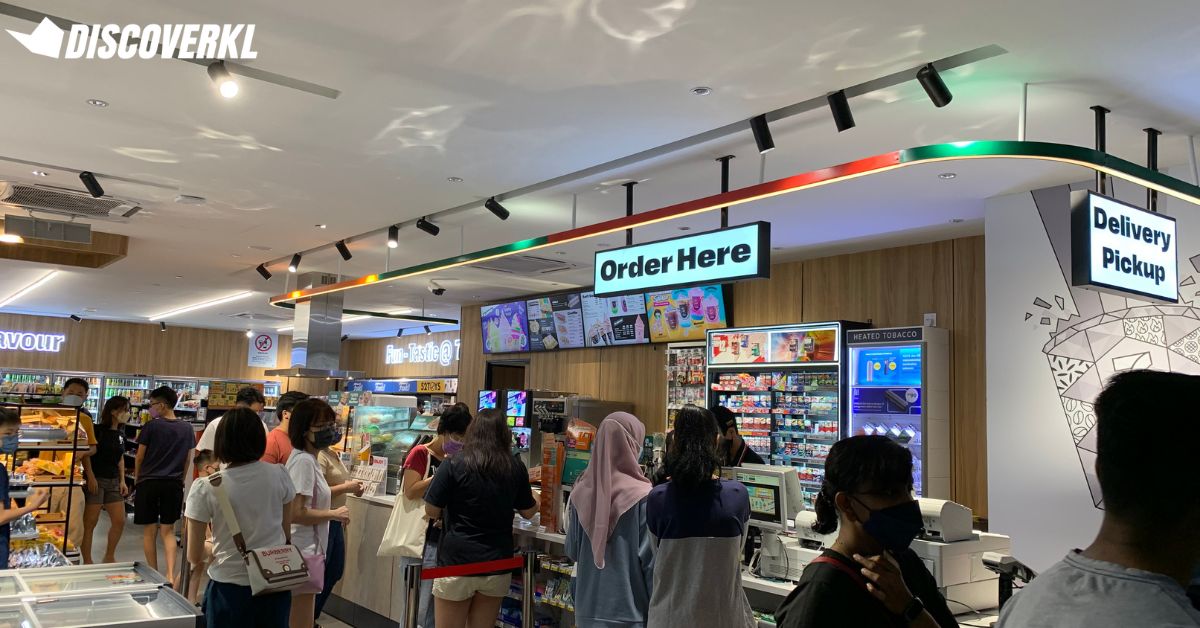 Review of Malaysia's biggest 2-storey 7-Eleven store & 7 Cafe in Puchong